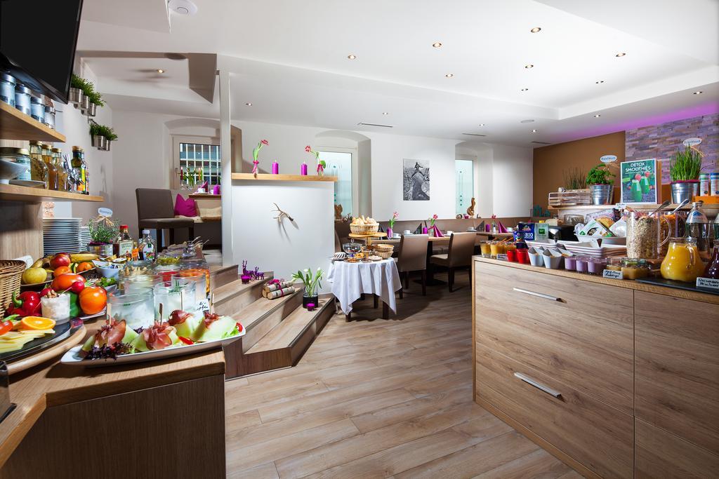 Hotel Apartment Auwirt Hallein Buitenkant foto