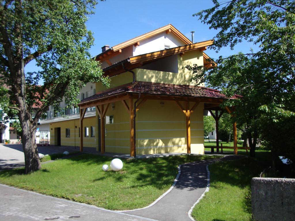 Hotel Apartment Auwirt Hallein Buitenkant foto
